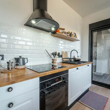 Apartment Proche Ocean - 4 Pers. - Fr-1-50-201 *